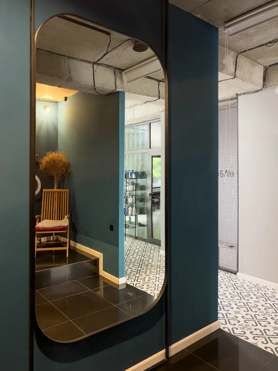 Interior — arch mirrors · TO BE Tbilisi